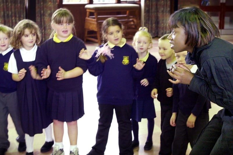 Film and Television actress Evelyn Duah teaching children at Mereside Primary school drama and theatre techniques as part of the Anna Scher Theatre's visit to the school