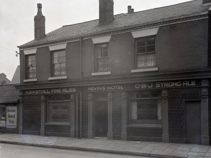 Nevin’s Hotel with brewhouse on Goodman Street in Hunslet pictured circa 1948. The pub was acquired by Albion Brewery in January 1920. The proprietor was Richard Laffan.