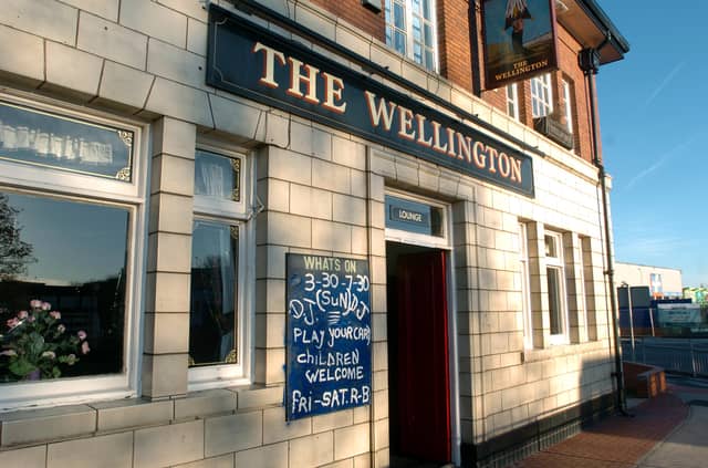 Enjoy this gallery of long lost pubs around LS10.