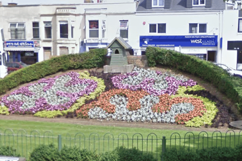 In August 2011, there was no clock but the flowers were looking beautiful 