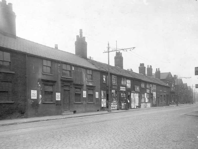 The Mexborough Arms on Low Road in Hunslet. Pictured in August 1929.