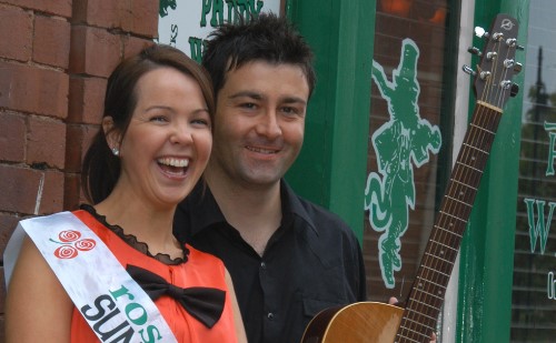 The 2010 Rose of Tralee Noreen Feeney was pictured with singer Ben Glover.