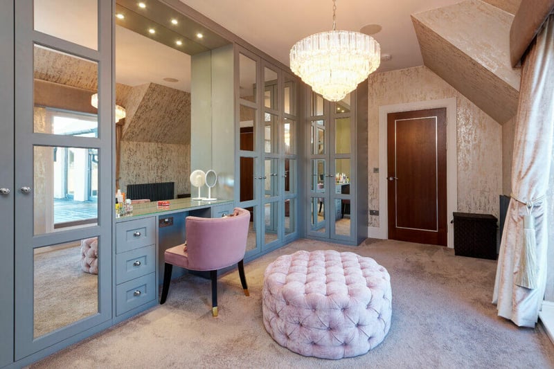 Another great feature about the principal bedroom is the  fitted dressing room.