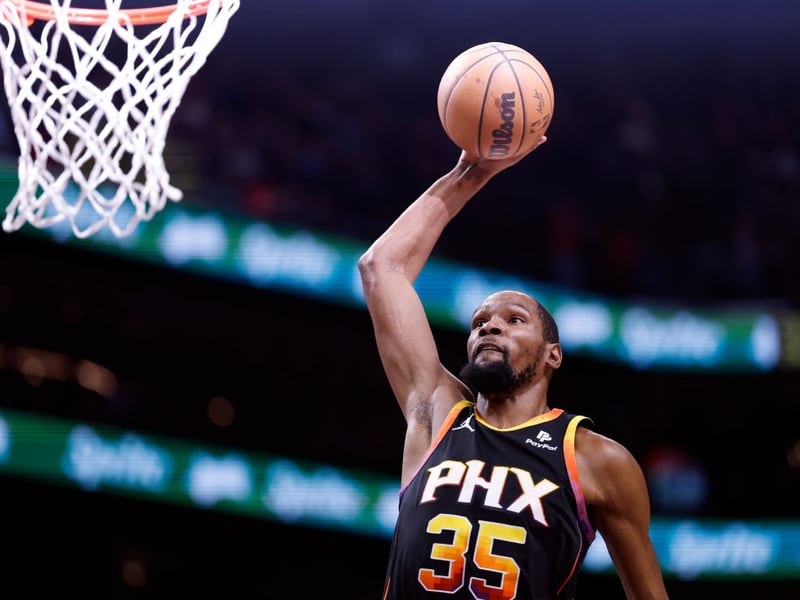 Another mega talented and mega rich NBA star is Kevin Durant of the Phoenix Suns, who has a net worth of $300 million.