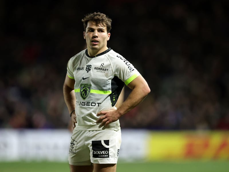 French scrum-half Antoine Dupont is widely considered to be one of the greatest players in the history of the game, and a couple of years ago he was also the highest paid. He's now slid down the rankings thanks to a few big budget moves by other players - earning around £700,000 at Toulouse.