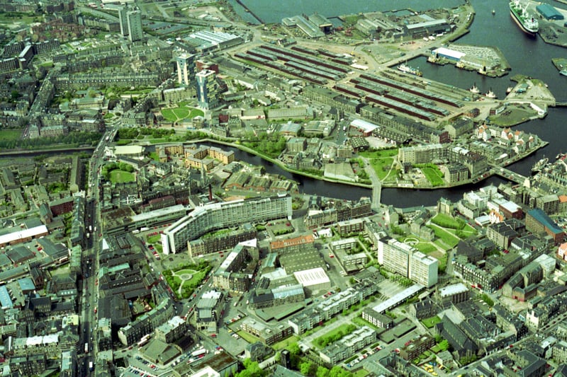 Aerial photograph of the Leith Docks area of Edinburgh, May 1991. Looking NW, picture shows Victoria Dock (top right), Water of Leith, Great Junction Street (left), Cables Wynd housing.