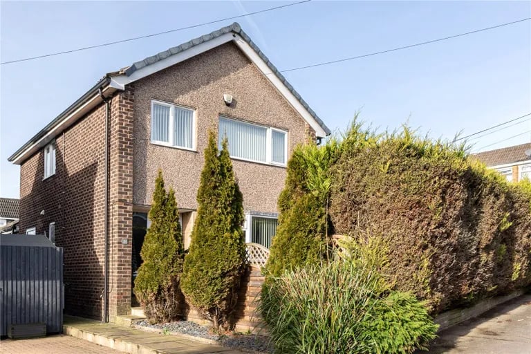 A gorgeous home set on a corner plot in Yeadon is on the market.
