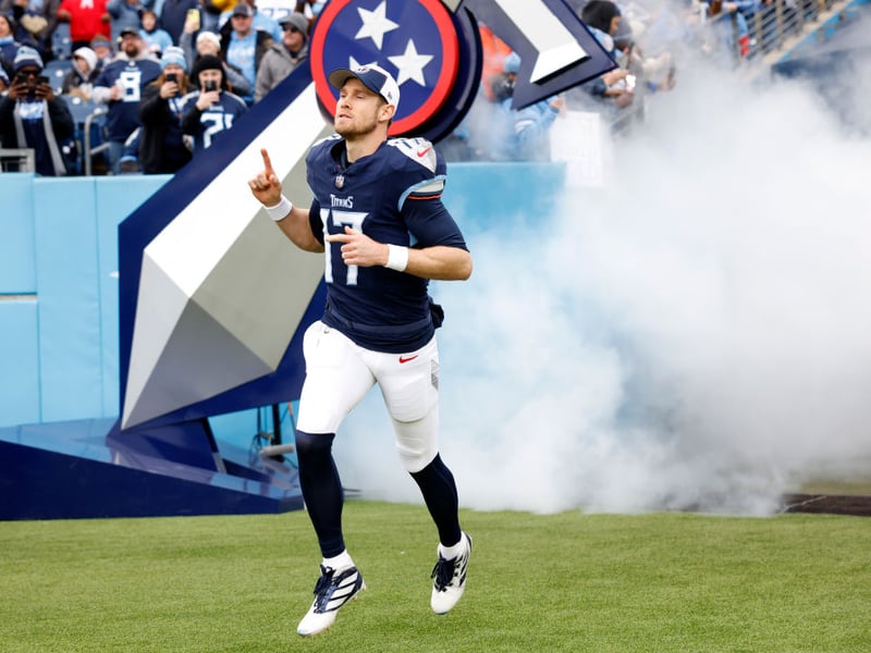 The Tennessee Titans quarterback in next on the list with a cool reported net worth of $90 million.