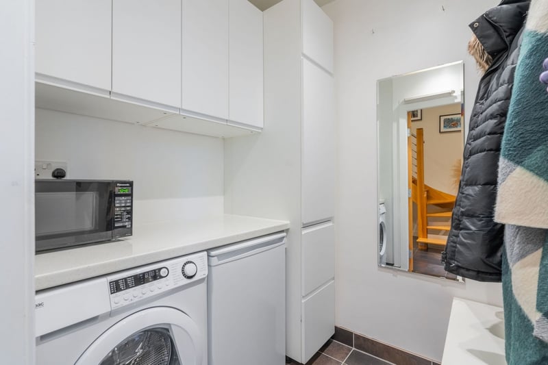 The downstairs utility room comes with great storage space. The property also benefits from combi-gas heating, an entry phone system, and an allocated car parking space within the gated residents parking.
