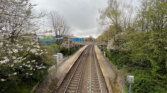 Estimated entries and exits made at New Pudsey station was 557,310.