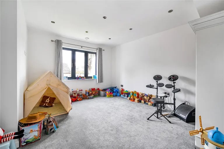 The amount of rooms means there is plenty of space to create play- and media rooms.