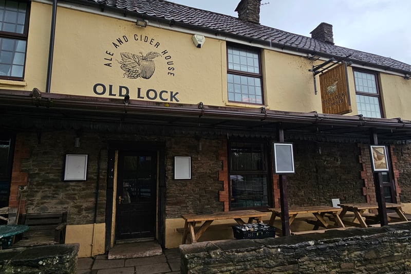 Old Lock & Weir is one of the pubs visitors can access by following the path from Bickley Wood to Hanham Mills, passing next to the River Avon. The pub is open Monday to Sunday from 11.30am to 11pm
