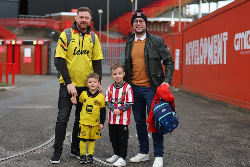 Blades fan gallery from Brighton defeat