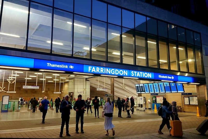 Estimated entries and exits made at Farringdon station was 31,459,904.