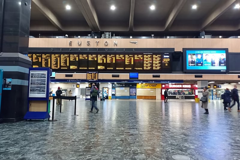 Estimated entries and exits made at Euston station was 31,318,408.