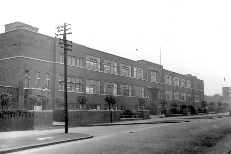 Sumries pictured in September 1937. In 1896, S. Harris began this business in Worth Place, he was joined in 1919 by his three sons. At that time the factory was on Cross Stamford Street and business had moved into the wholesale ready-to-wear trade. This new factory on York Road opened in 1934 employing 1,500 people. The company closed down in 1989. The building was demolished in 1993, the York Road Shopping Centre is on the site.