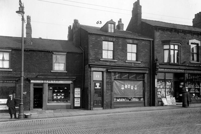 On the left, no.75 bakers shop, run by J.H.Lee. To the right Esther Roylance, draper at no.77. The post office is on the right, also newsagents business of William and Arthur Daly at no.79. George Baker has an electrical at no.79A. Pictured in September 1935.