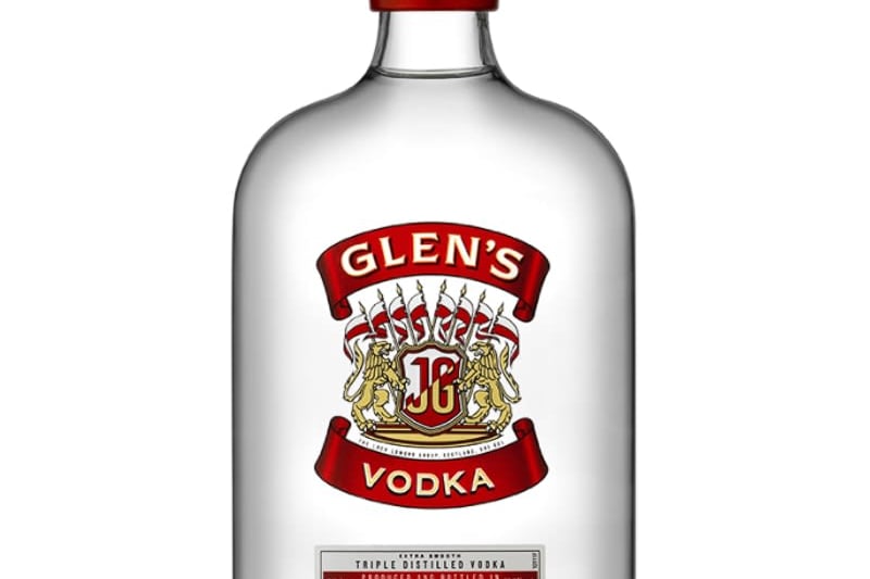 Dear lord, who could have seen this coming? It's a half bottle of Glen's! The most versatile of the half bottles. Never will you run out of mixers: cola, lemonade, irn-bru, water, more vodka even. The vodka connoisseurs amongst us might even stick it in the freezer for a while, but you could stick this stuff at the bottom of the Clyde for 80 years and probably still be fine to drink it.