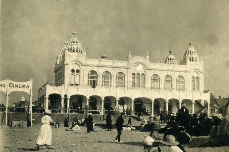 What was later to become the Pleasure Beach's first casino was built as a restaurant and thetre on the sands in 1913. This building was demolished in 1927 using explosives to remove some of it's solid concrete walls.
This picture is dated 1919
