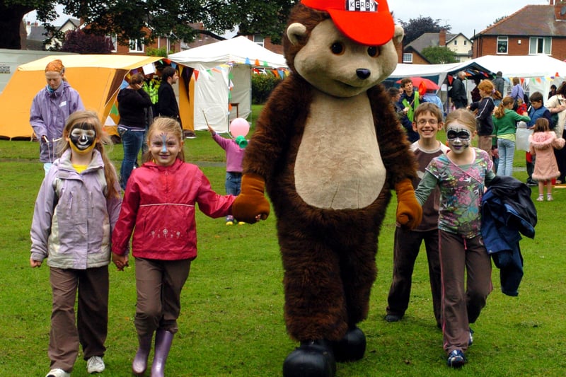 Children with road safety mascot 'Kerby' at Crossgates Carnival in June 2007.
