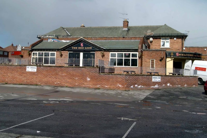 Did you enjoy a drink here back in the day? The Red Lion on Cross Gates Lane pictured in March 2007.
