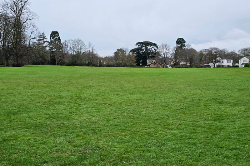 Visitors can enjoy a selection of open fields around Frenchay Common which are perfect for a picnic on a sunny day or to walk the dog. There are also more open fields around Frenchay Moor, but the terrain is more hilly.