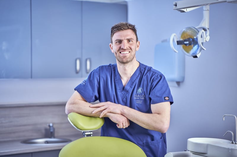 Halo Dental are a NHS and private dentist that can be found in Glasgow's East End on Annfield Place in Dennistoun. They offer a wide  variety of dental treatments with a google rating of 4.9. 