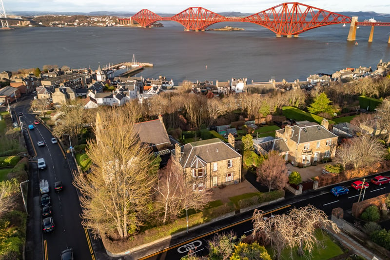 The property is in a great location, a short walk from South Queensferry's restaurants and shops and the seafront. Dalmeny Railway Station and the Queensferry Crossing are close by providing quick and easy access to Edinburgh and the north.