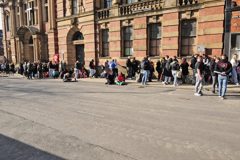Ink Kingz hosted the heartwarming initiative, that saw people queuing to take part.