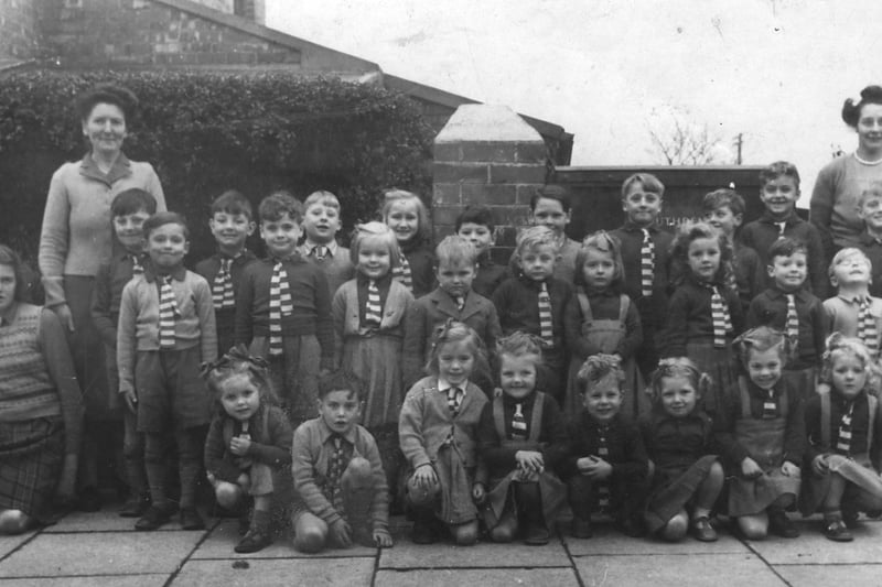 Pupils and teachers of Southdene School, South Shore 1949