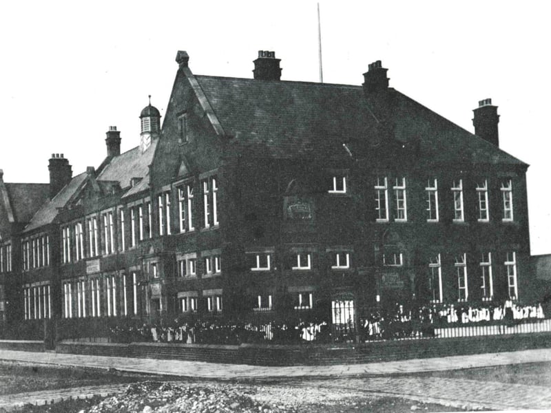 Devonshire Road Council School with the infant school to the right pictured in 1911