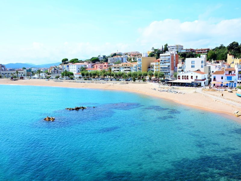 Gran Canaria is the third largest of the Canary Islands sitting off the coast of Africa. Popular with Scots for it's beach resorts, Jet2 and Ryanair fly the five hour flight from Edinburgh - while Easyjet have departures from Glasgow. Expect highs of around 16°C in February.