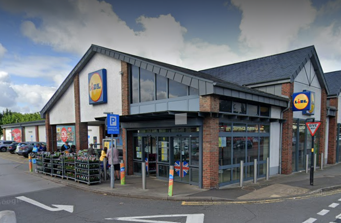 This large Lidl store has a 4.2 rating on Google from 1.4k reviews. One reviewer wrote: "Daily selection of fresh bread, cakes, and croissants which are baked on site."
