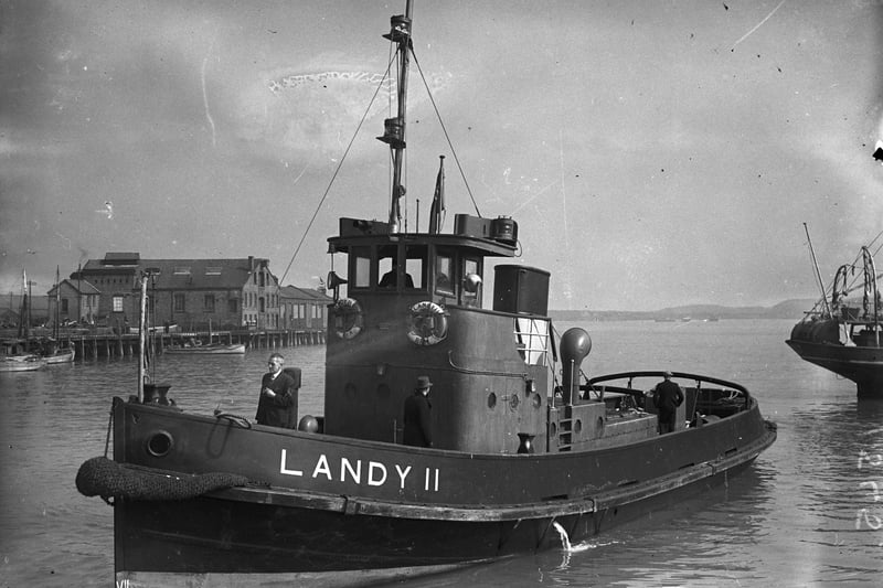 The new Fleetwood tug, Landy II, arriving at the docks in 1949
