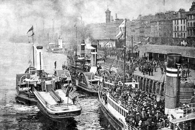 A very busy day for the steamers, Glasgow City Archive believe it to be the day of the Glasgow Fair, given how packed the Broomielaw.