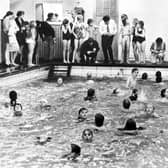 Glossop Road swimming baths. Swimming lessons in 1971. Picture: Sheffield Newspapers