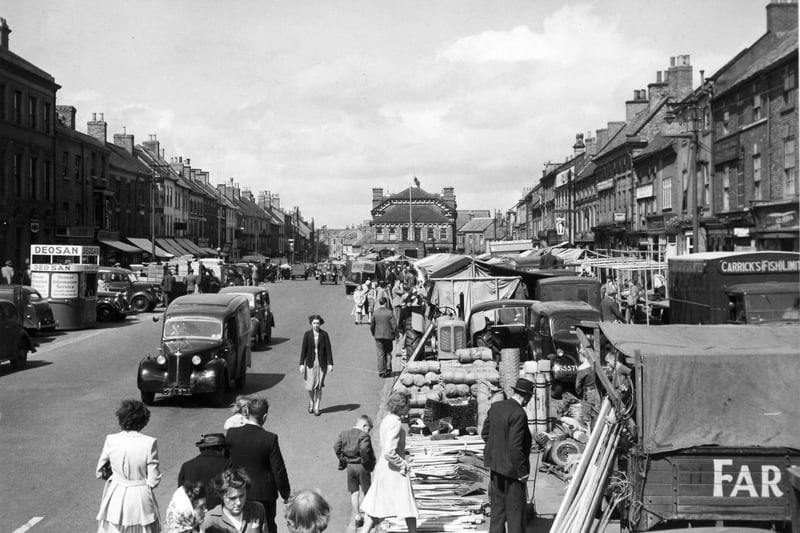 The High Street and Market Place pictured in August 1950.
