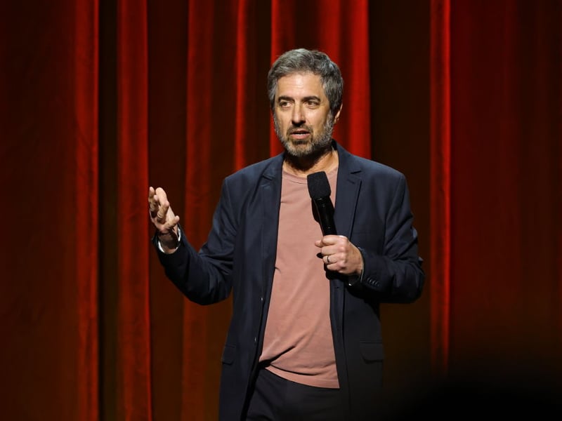 Standup comedian Ray Romano has made the majority of his approximately $200 million fortune by starring as Raymond Barone on sitcom Everybody Loves Raymond. He's also known for being the voice of Manny the Mammoth in the Ice Age film franchaise.