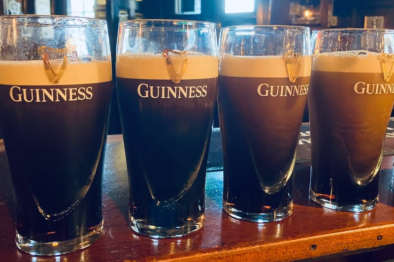 Head into Glasgow's oldest pub for a great pint of Guinness poured from the regular tap on St Patrick's Day. 