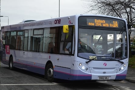 The 1 (formerly known as the 204) and all its variants (1a, b, c, d, and e) are the second busiest buses in Glasgow with an average daily passenger count of around 13,000.