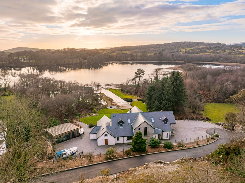 Gail and Robin Aston spent three years on the self-build project before moving in just ahead of the first Covid-19 lockdown in March 2020.
The main appeal for doing so, Gail explains, was the plot’s location overlooking White Loch.
“We always wanted to live on water and we have a business just along the road, which is Coastal Kippford Holiday Park,” she says.
“We came down here from
Edinburgh really to be nearer the business and for us both to semi-retire in this beautiful setting.”