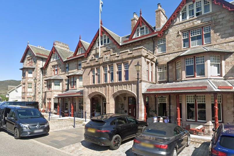 This renoveated Vistorian coaching inn surprisingly boasts more than 16,000 modern artworks in a "Victoriana" setting.  Double rooms start a £434 per night for bed and breakfast.