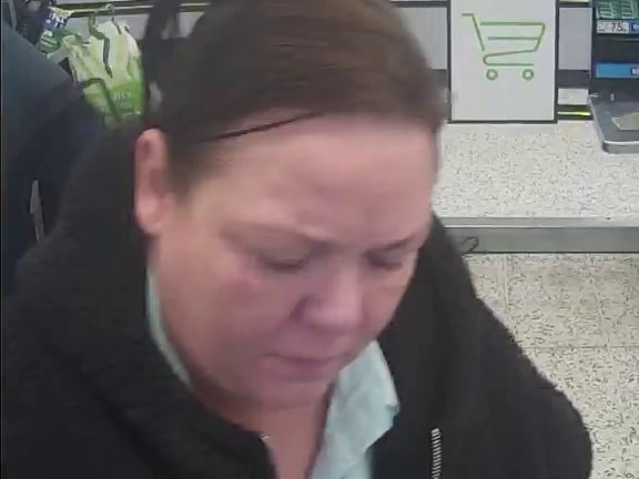 Photo LD7295 refers to a theft from a shop
