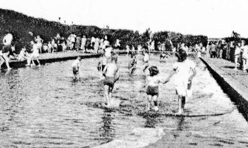Fleetwood paddling pool, 1950s