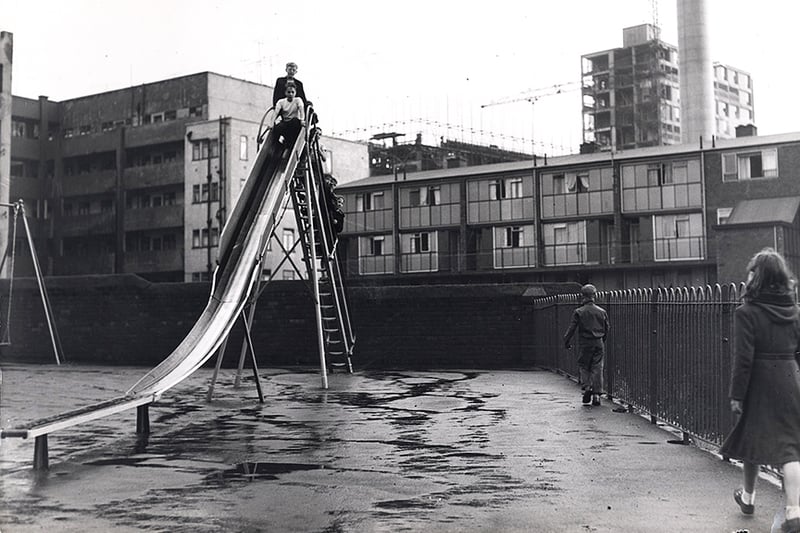 Children playing in the playground of Park Hill flats
29/07/1959