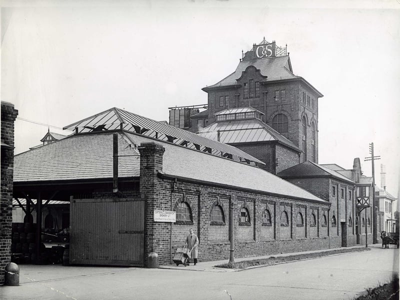 Looking towards the yard at the C&S Queens Brewery Talbot Road, 1944