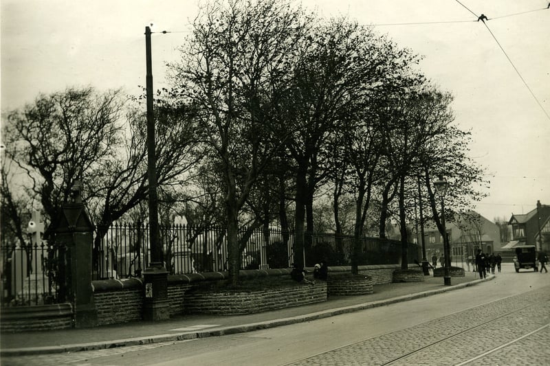 Close to Layton Cemetery main gateway, the tram track and overhead power lines can be clearly seen in this 1927 view of Talbot Road looking towards Westcliffe Drive