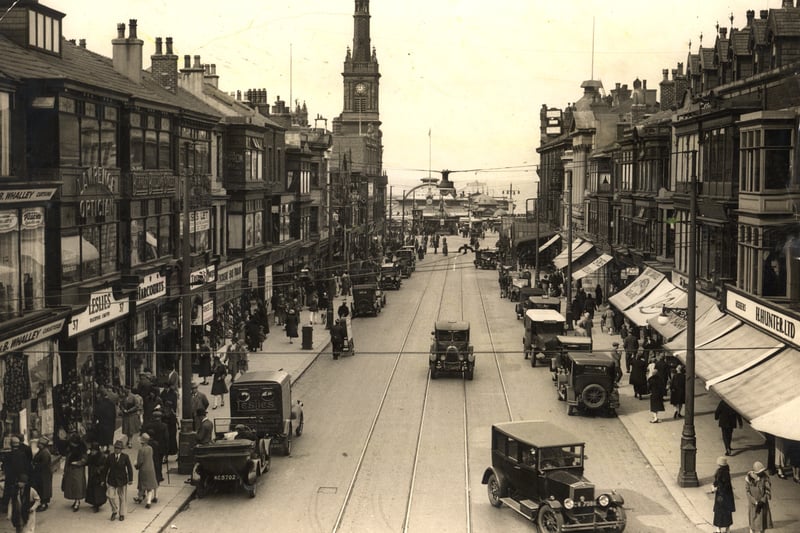 Many things have changed since this view of Clifton Street was photographed in the early 1930s. The trams ceased to follow this route in 1962, the Town Hall lost it's spire in 1966 and more recently Yates Wine Lodge was demolished following a devastating fire in 2009