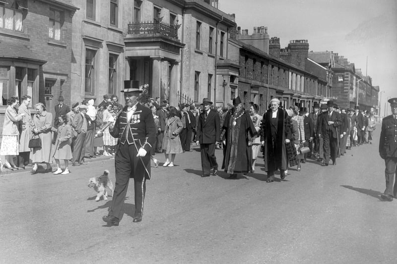 Fleetwood Civic Sunday parade past the Town Hall, 1952
