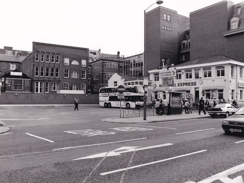 Share your memories of Leeds in 1993 with Andrew Hutchinson via email at: andrew.hutchinson@jpress.co.uk or tweet him - @AndyHutchYPN